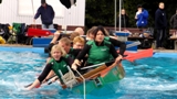 Pool-Cup Frau über Bord2